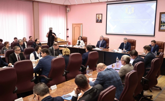 Алексей Русских обозначил приоритетные задачи для развития экономики Ульяновской области Алексей Русских обозначил приоритетные задачи для развития экономики Ульяновской области