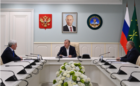 Глава Адыгеи и управляющий Отделением Соцфонда России по РА обсудили аспекты взаимодействия Глава Адыгеи и управляющий Отделением Соцфонда России по РА обсудили аспекты взаимодействия